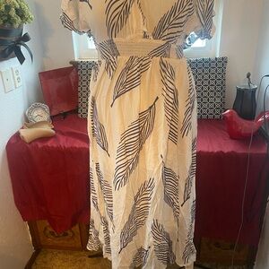 Cupshe Blue and White Open Shoulder Sleeve V-Neck Sundress